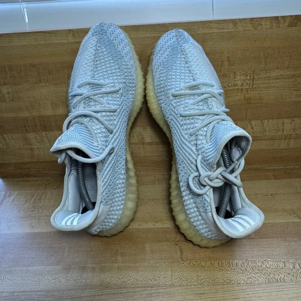 Adidas Yeezy Boost 350 V2 Cloud White Non-Reflective FW3043 Mens 11.5 Blue Grey